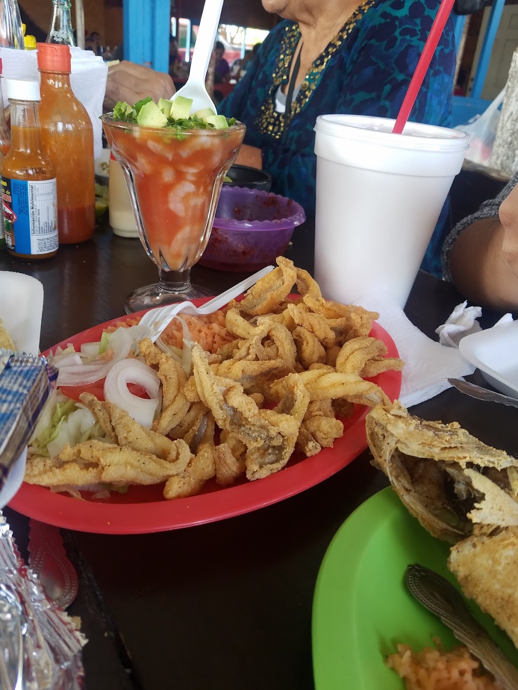 Mariscos "El Limonero" Allende 601, Granjas Regina, 88295 | Allende 601, Granjas Regina, 88295 Nuevo Laredo, Tamps., Mexico | Phone: 867 718 4183