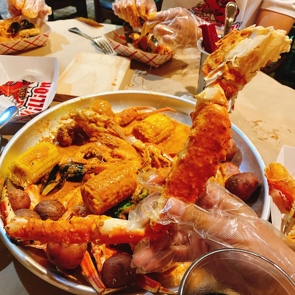 Millions Crab Boiled Seafood - West Chester | 7866 Tylersville Square Dr, West Chester Township, OH 45069, USA | Phone: (513) 644-9038