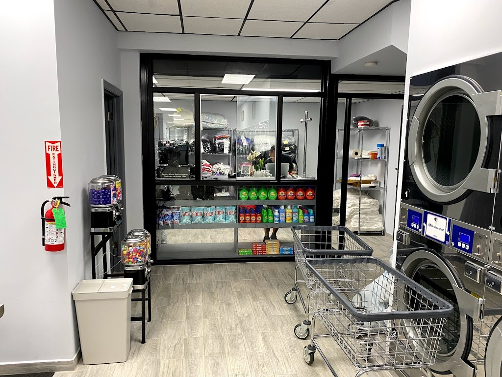 Lynbrook Laundry | 158 Atlantic Ave, Lynbrook, NY 11563, USA | Phone: (516) 362-1212