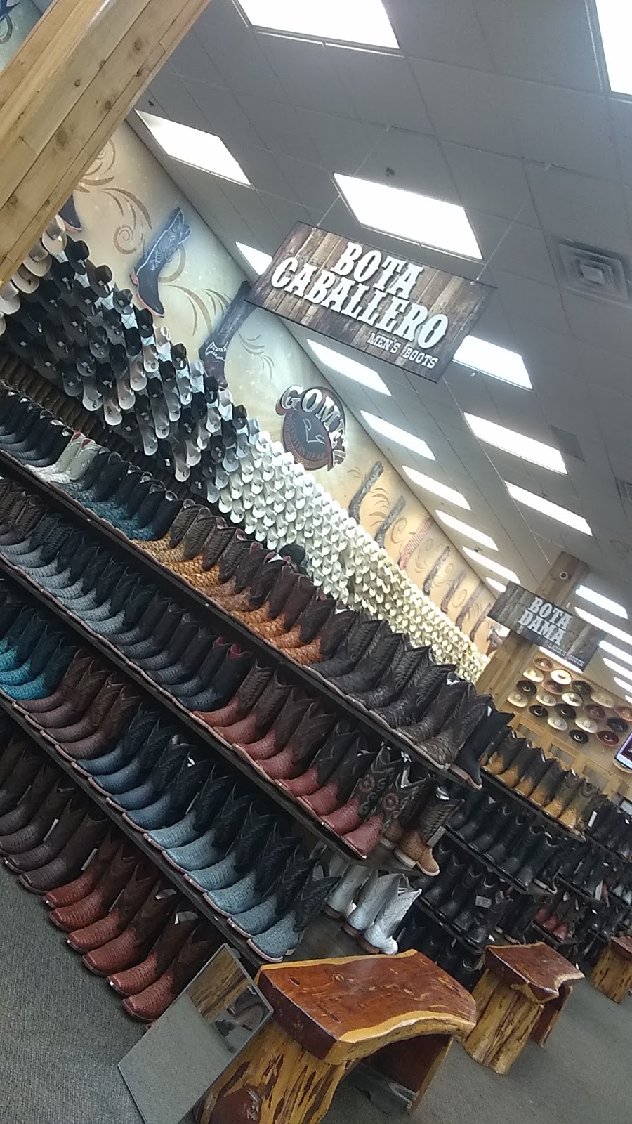 Gomez Western Wear La Gran Plaza | 4200 South Fwy, Fort Worth, TX 76115, USA | Phone: (817) 921-6999