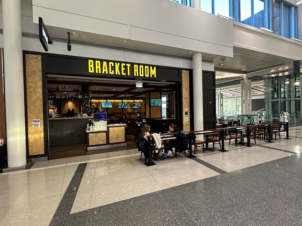 Bracket Room | 1 Saarinen Cir Concourse B Gate 50, Sterling, VA 20166, USA | Phone: (703) 572-2111