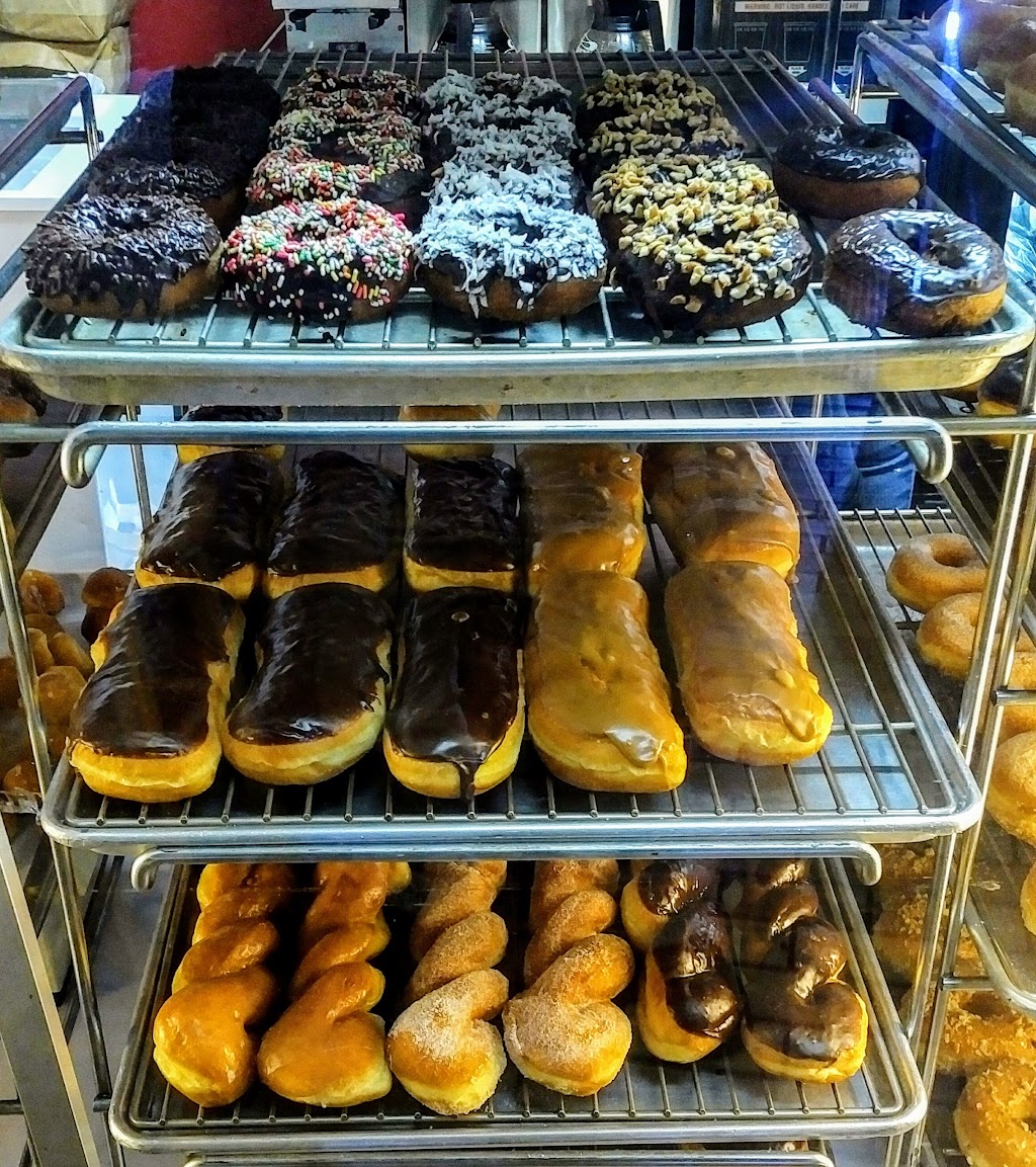 Happy Donuts | 1900 Monument Blvd, Concord, CA 94520, USA | Phone: (925) 682-3888