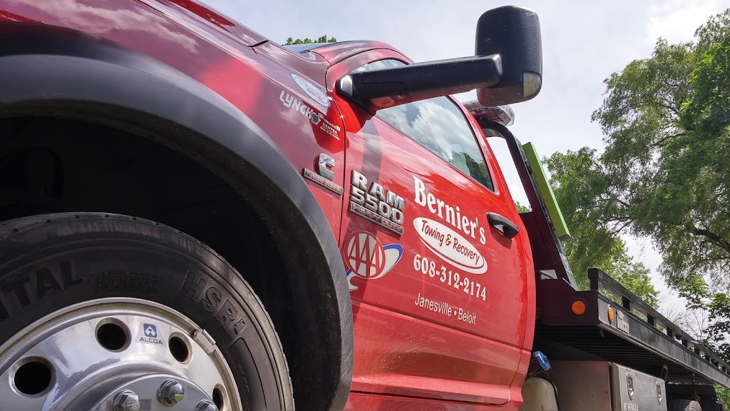 Berniers Towing & Salvage | 3417 S Oakhill Rd, Janesville, WI 53546, USA | Phone: (608) 312-2174