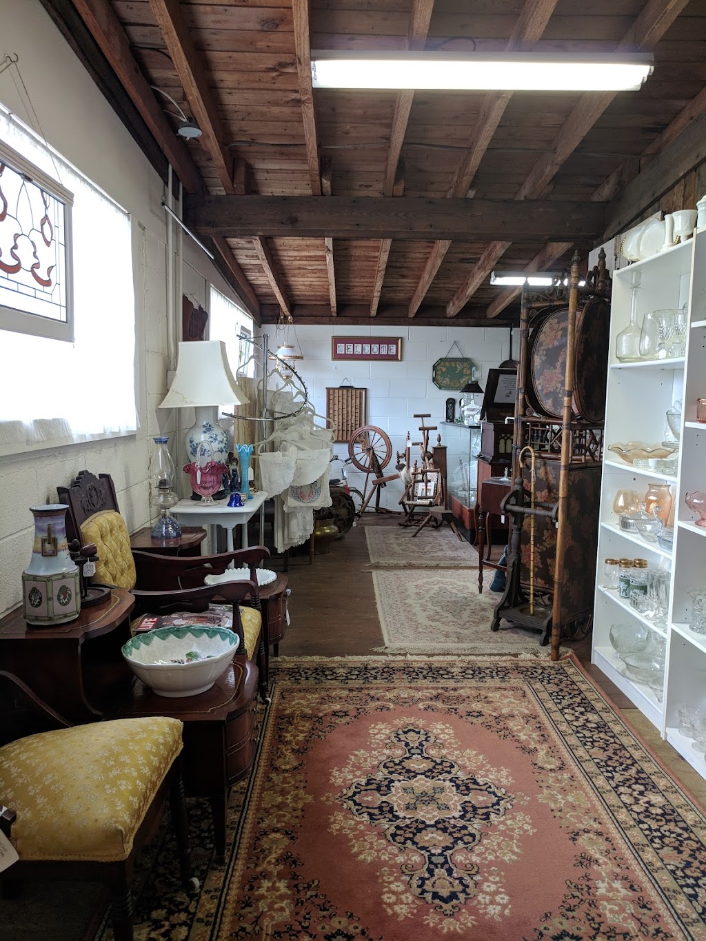 Falls Lake Antiques | 15224 Creedmoor Rd, Wake Forest, NC 27587, USA | Phone: (919) 528-4433