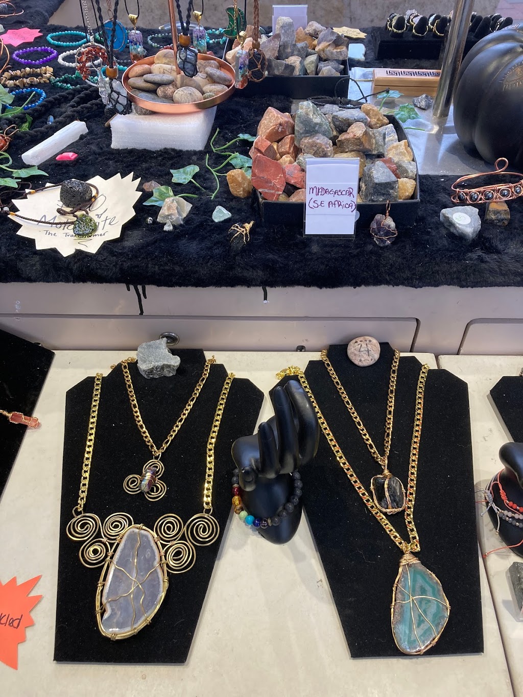 iamevibez Crystal Jewelry Kiosk | 2950 I-20 Frontage Rd, Grand Prairie, TX 75052, USA | Phone: (505) 362-1595