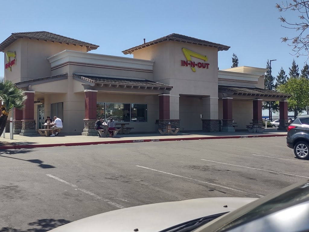 In-N-Out Burger | 2625 W Kettleman Ln, Lodi, CA 95242, USA | Phone: (800) 786-1000