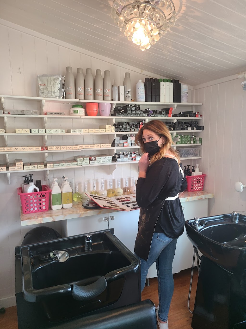 Pink West Salon | 511 Old Fitzhugh Rd, Dripping Springs, TX 78620, USA | Phone: (512) 447-2888
