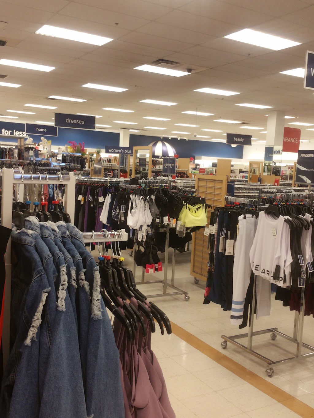 Marshalls | 1195 N Court St, Medina, OH 44256, USA | Phone: (330) 725-1080