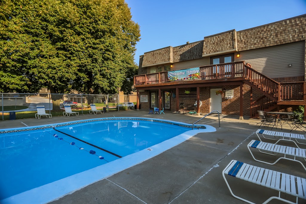 Stony Brook Apartments | 14735 W Plaza, Omaha, NE 68137, USA | Phone: (402) 331-9311