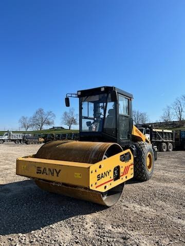 Newman Tractor | 66640 Executive Dr, St Clairsville, OH 43950, USA | Phone: (740) 508-7996