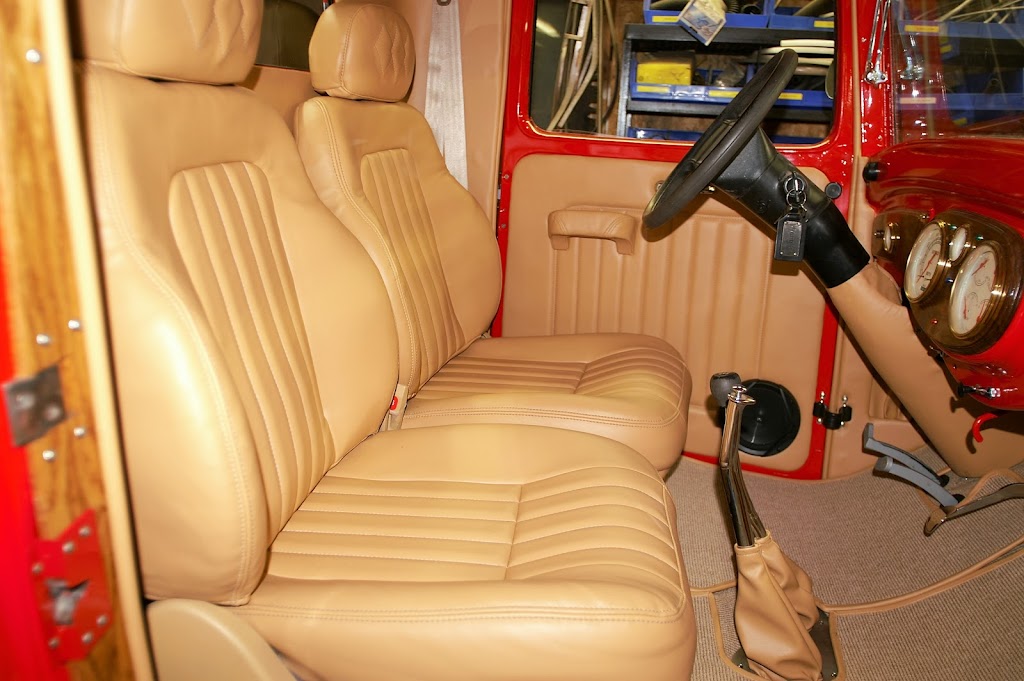 Rabes Auto Upholstery | 34081 S Barlow Rd, Woodburn, OR 97071, USA | Phone: (503) 634-2581