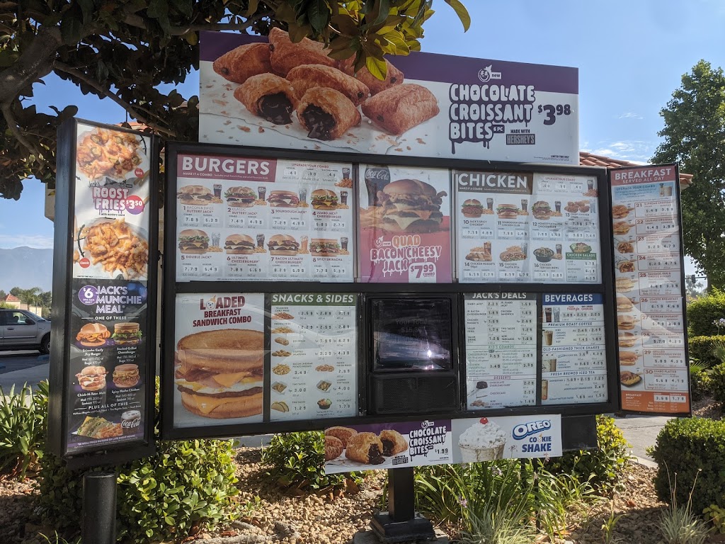 Jack in the Box | 14485 Foothill Blvd, Fontana, CA 92335, USA | Phone: (909) 429-1128