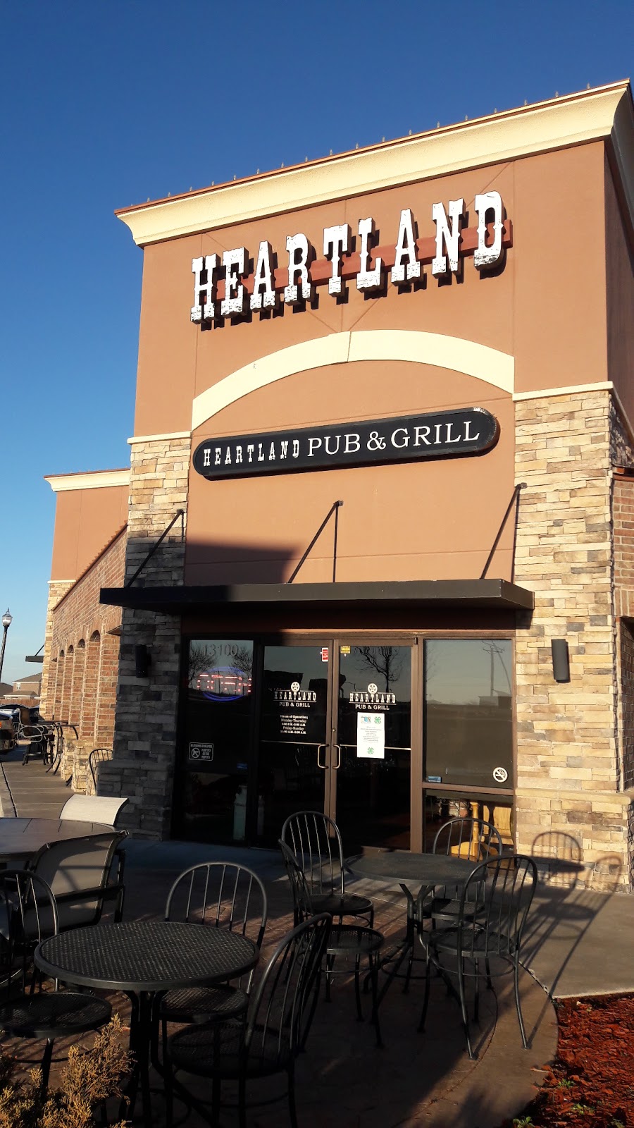 Heartland Pub & Grill | 13100 Colony Pointe Blvd, Piedmont, OK 73078, USA | Phone: (405) 283-0083