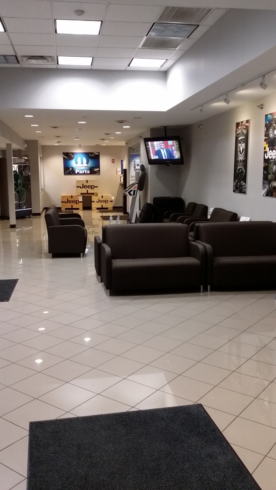 Hawk Chrysler Dodge Jeep Ram | 7911 W Roosevelt Rd, Forest Park, IL 60130, USA | Phone: (708) 556-2418