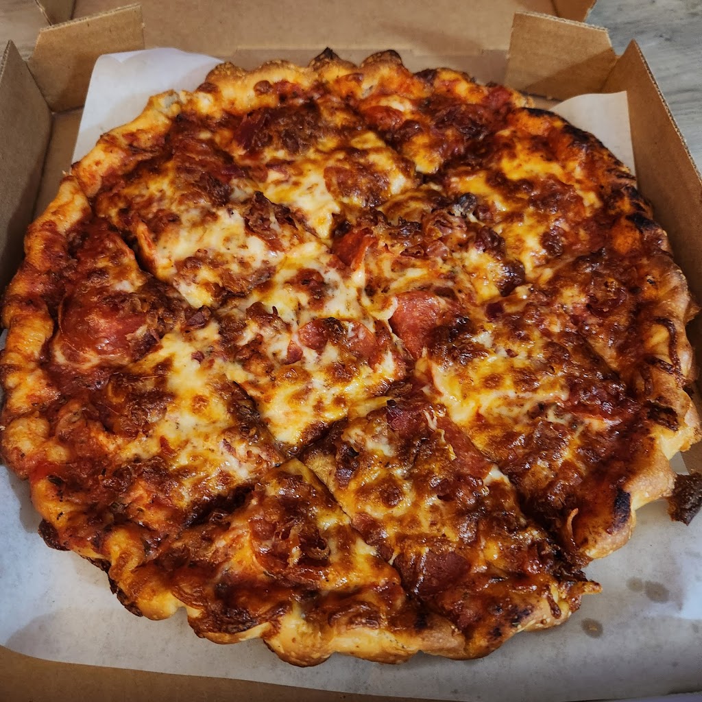 Lus Pizza | 945 Main St, Grafton, OH 44044, USA | Phone: (440) 926-2171