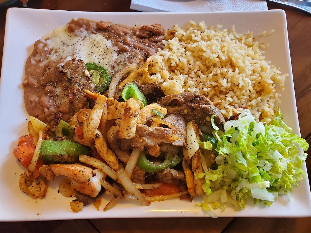 El Tapatio Dos Mexicanos Grill | 1214 E Pomona St, Santa Ana, CA 92707, USA | Phone: (714) 835-4264