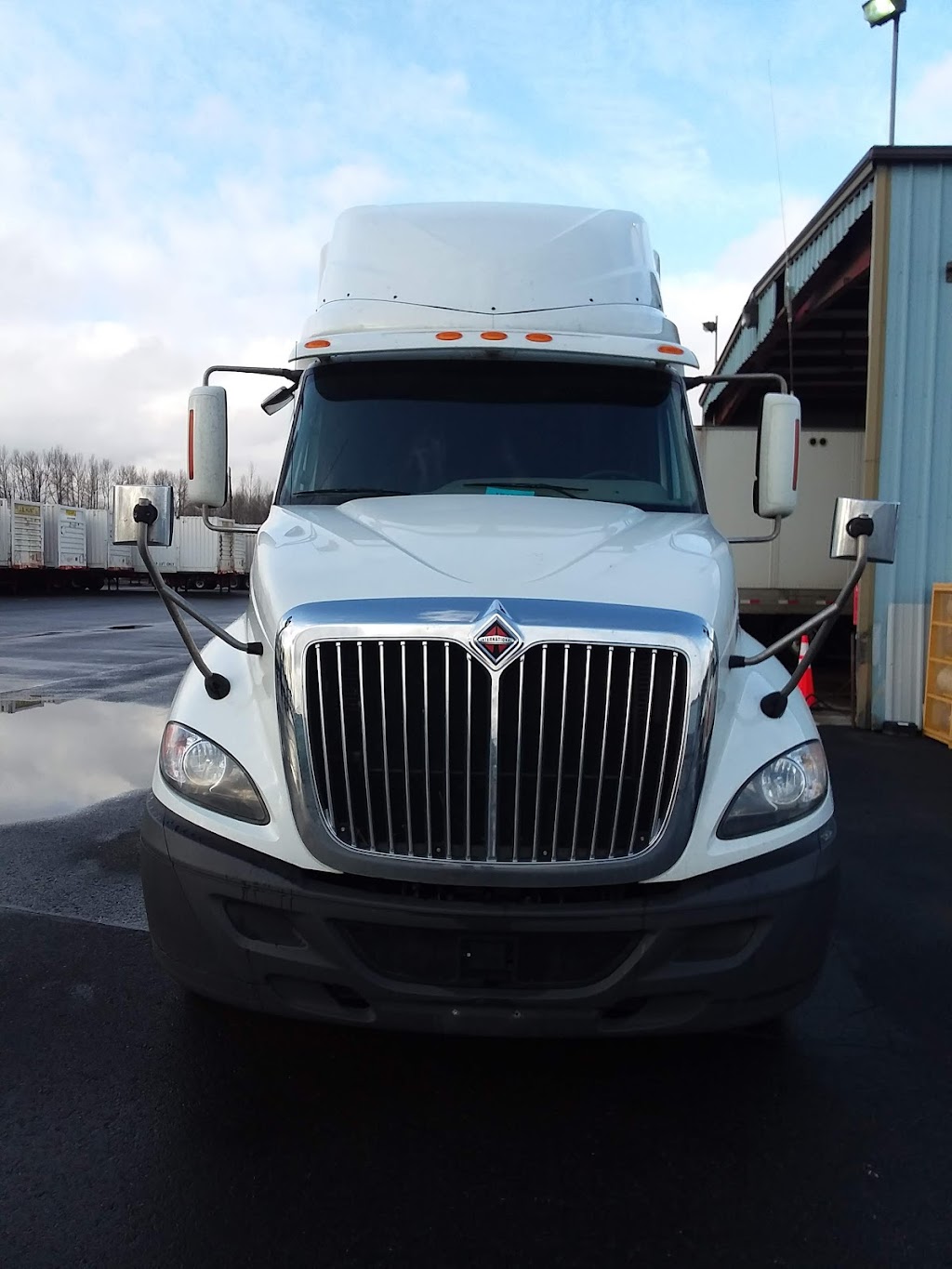 J.B. Hunt Transport Services, Inc. | 604 142nd Ave E, Sumner, WA 98390, USA | Phone: (800) 452-4868