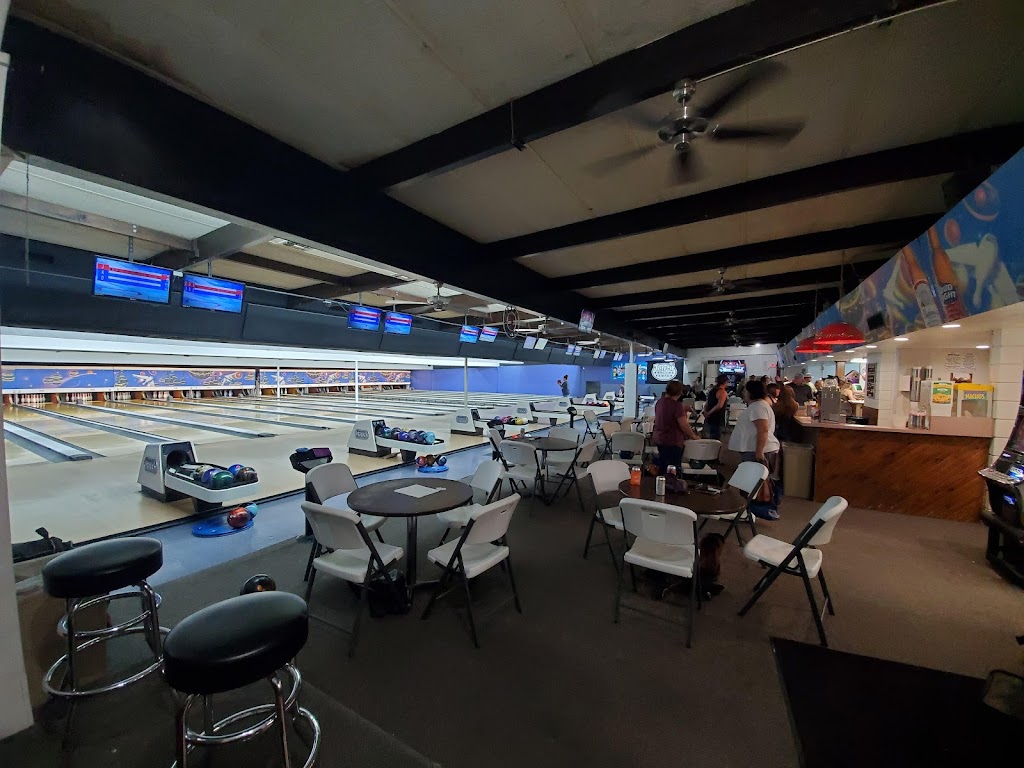 Terrell Bowling Center | 2500 W Moore Ave, Terrell, TX 75160, USA | Phone: (972) 563-6468