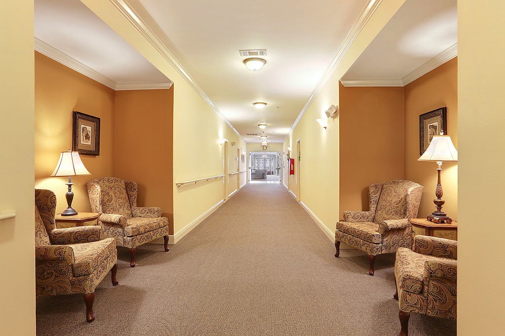 Summerfield Senior Living | 4104 Dauphine St, Slidell, LA 70458, USA | Phone: (985) 646-4676