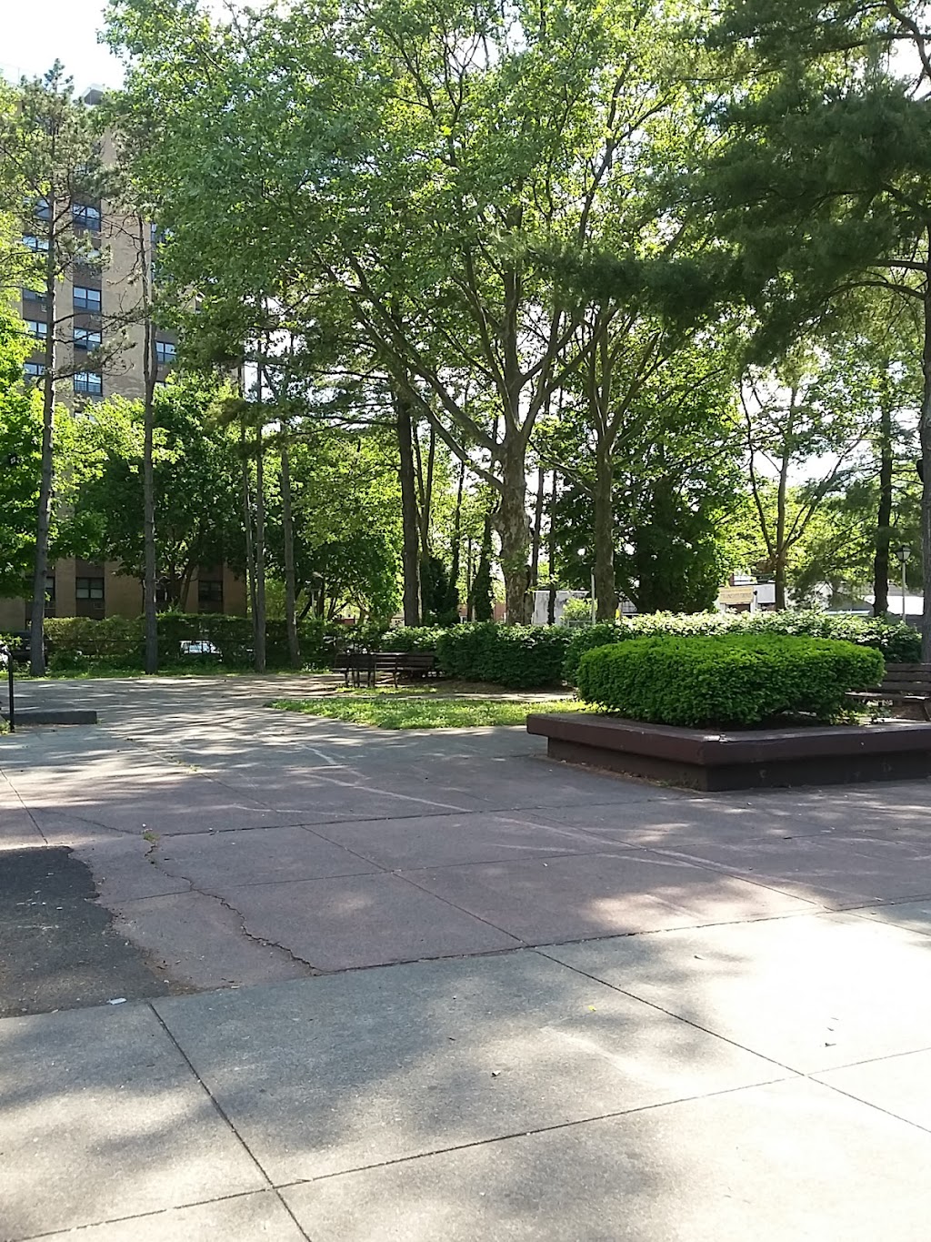 Gardella Park | 175 Ferris Ave, White Plains, NY 10601, USA | Phone: (914) 422-1336