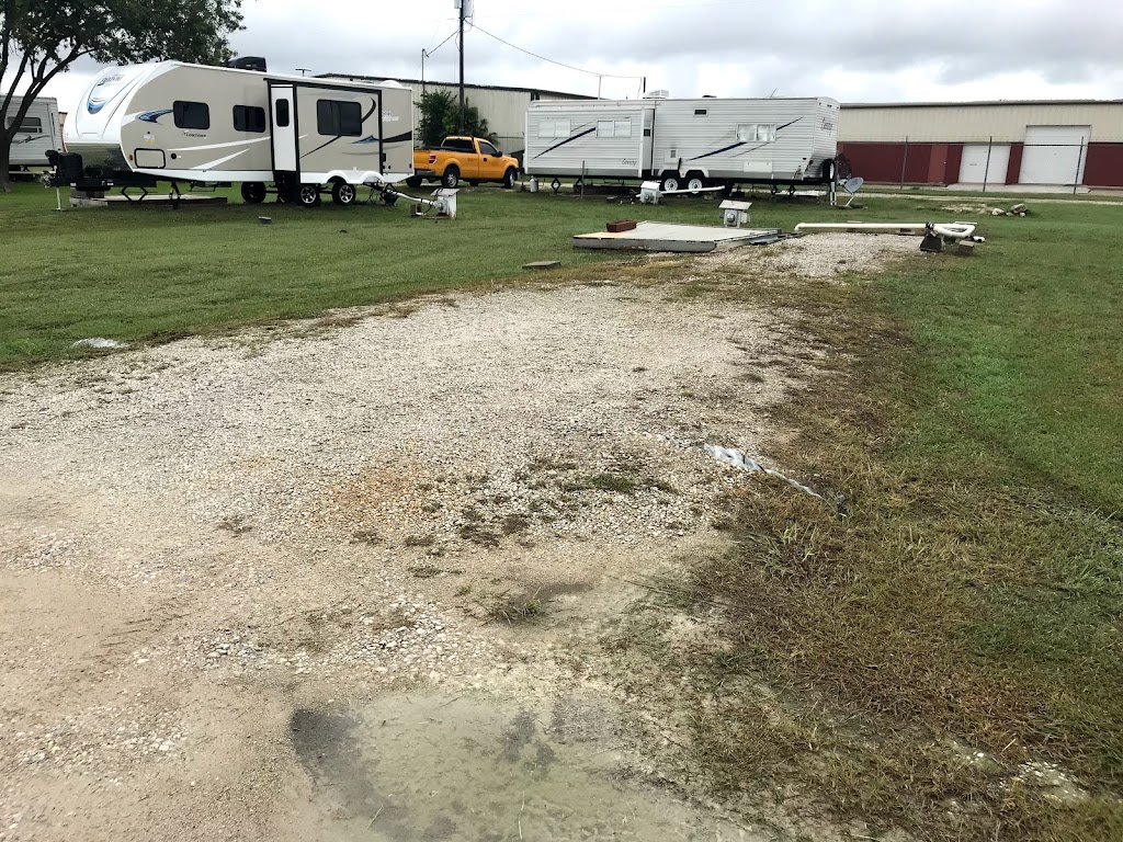 Catherine Branch RV Park | 486 Catherine Branch Cir, Justin, TX 76247 | Phone: (214) 557-6034