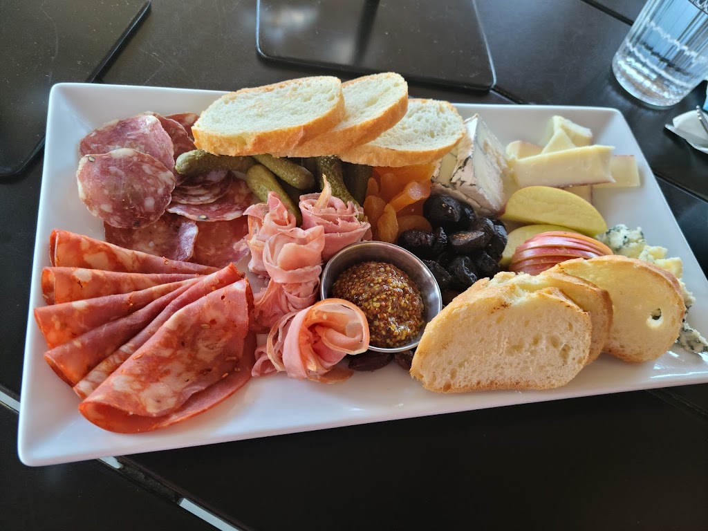 Hill Top Winery | 30801 Valley Center Rd, Valley Center, CA 92082, USA | Phone: (760) 913-1013