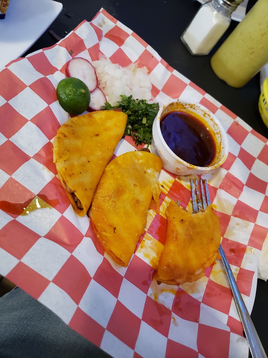 Tacos "El Güero" de Culiacán | 10097 N Loop Dr, Socorro, TX 79927, USA | Phone: (915) 300-0276