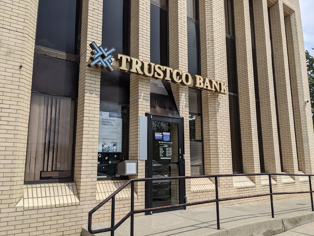 Trustco Bank | 20 Squadron Blvd, New City, NY 10956, USA | Phone: (845) 634-4571