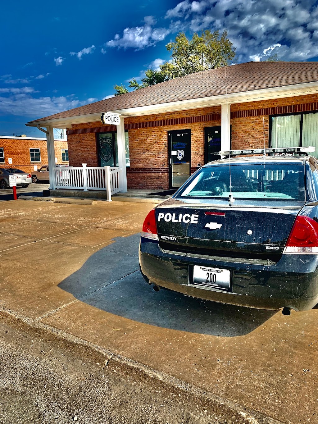 Elsberry Police Department | 106 N 3rd St, Elsberry, MO 63343, USA | Phone: (573) 898-5456