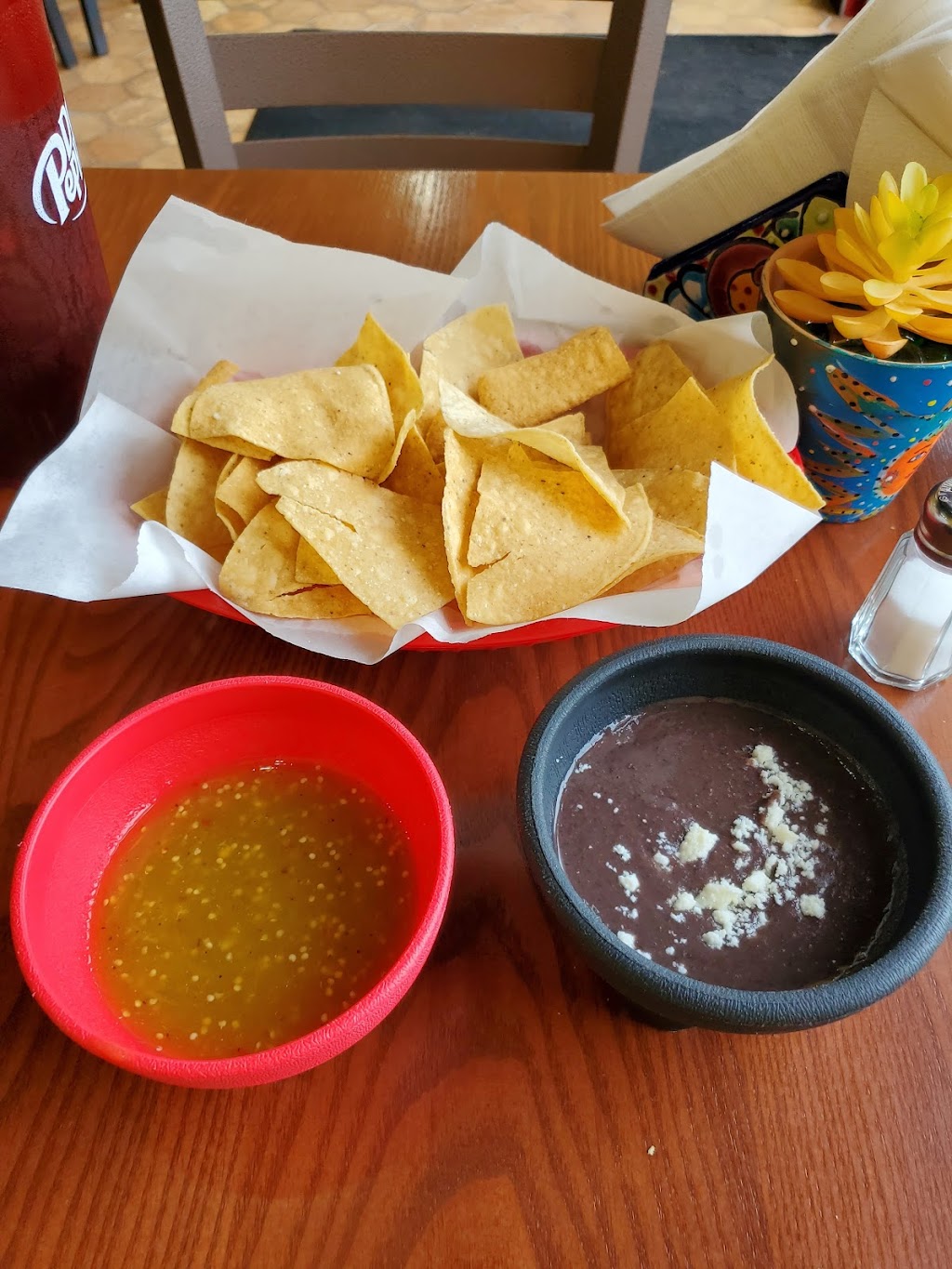 Mama Tinas Mexican Kitchen | 417 W Broadway Ave, McLoud, OK 74851, USA | Phone: (405) 439-9467