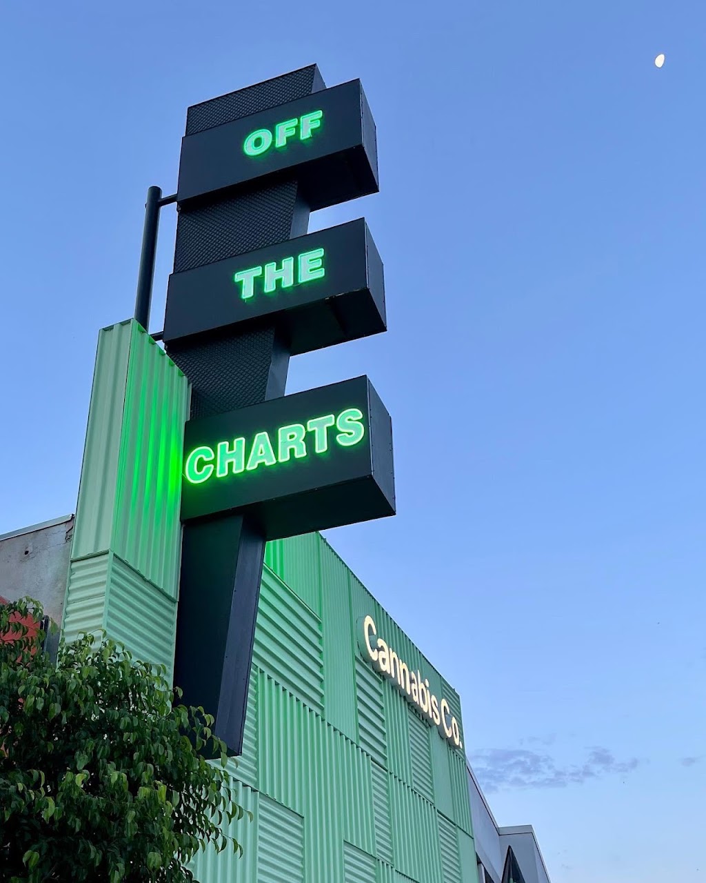 Off The Charts | 5242 Van Nuys Blvd, Sherman Oaks, CA 91401, USA | Phone: (818) 650-8113