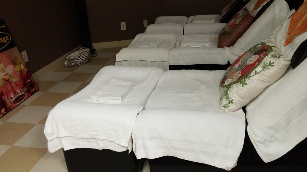 Rubs Massage Studio - Sahuarita | 718 W Calle Arroyo Sur #100, Sahuarita, AZ 85614, USA | Phone: (520) 797-7827