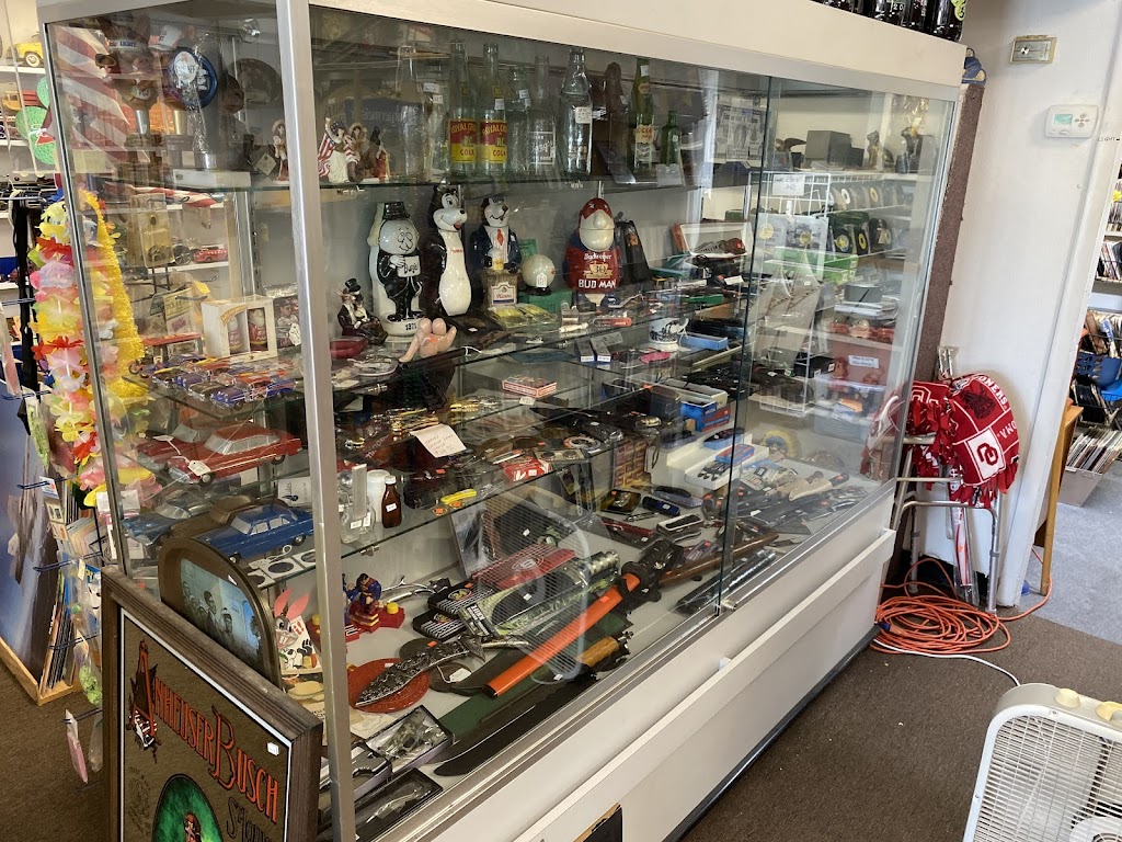 J & M Collectibles | 579 S Elm St, Oologah, OK 74053, USA | Phone: (918) 361-7116