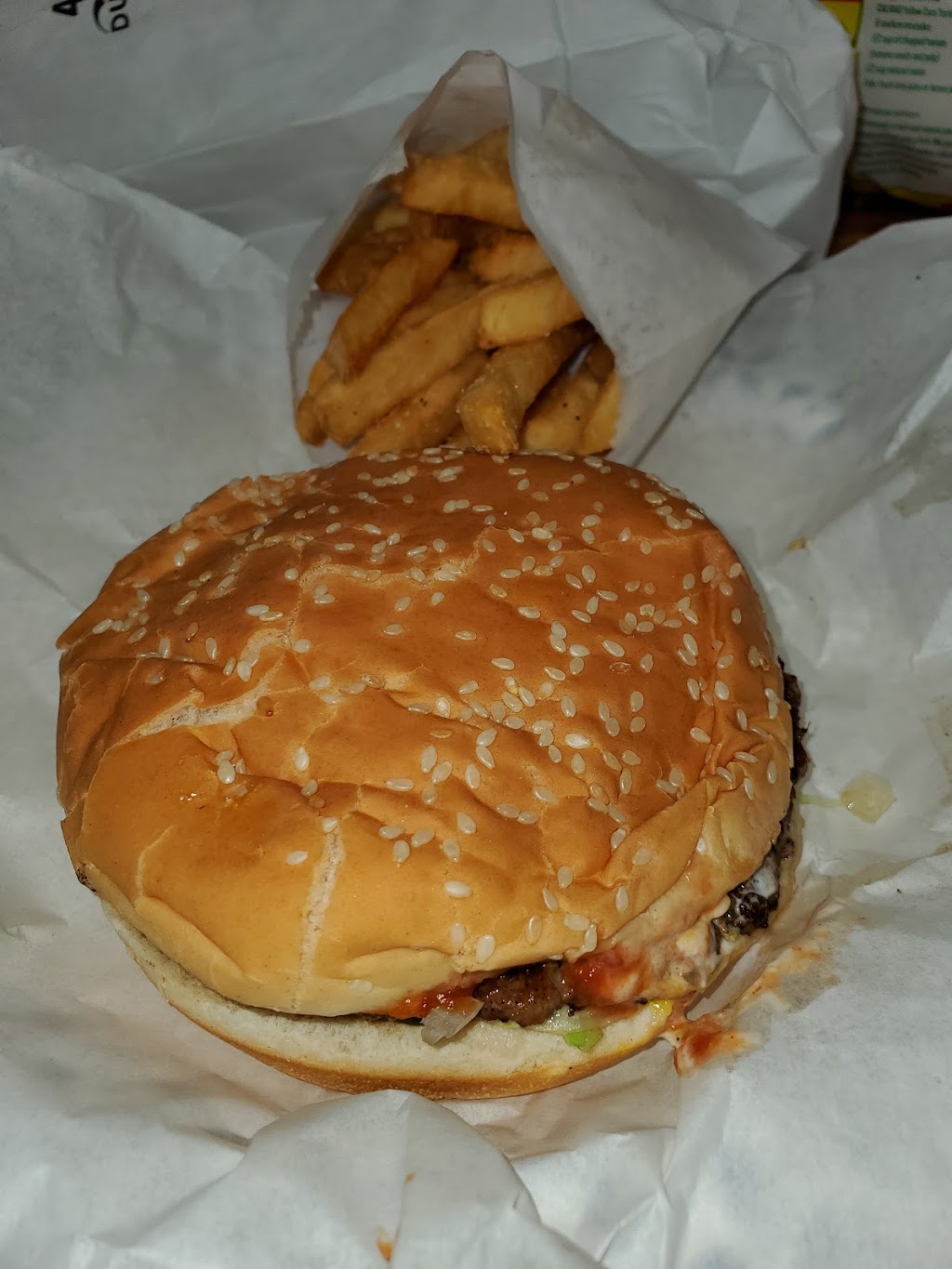Mims Burger & BBQ | 2707 E Broadway Rd, Phoenix, AZ 85040, USA | Phone: (602) 243-9771