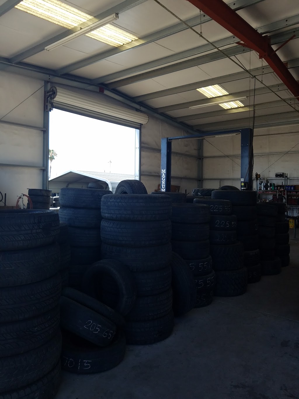 Orange Cove Tire Services & Feed | 540 11th St, Orange Cove, CA 93646, USA | Phone: (559) 626-7566