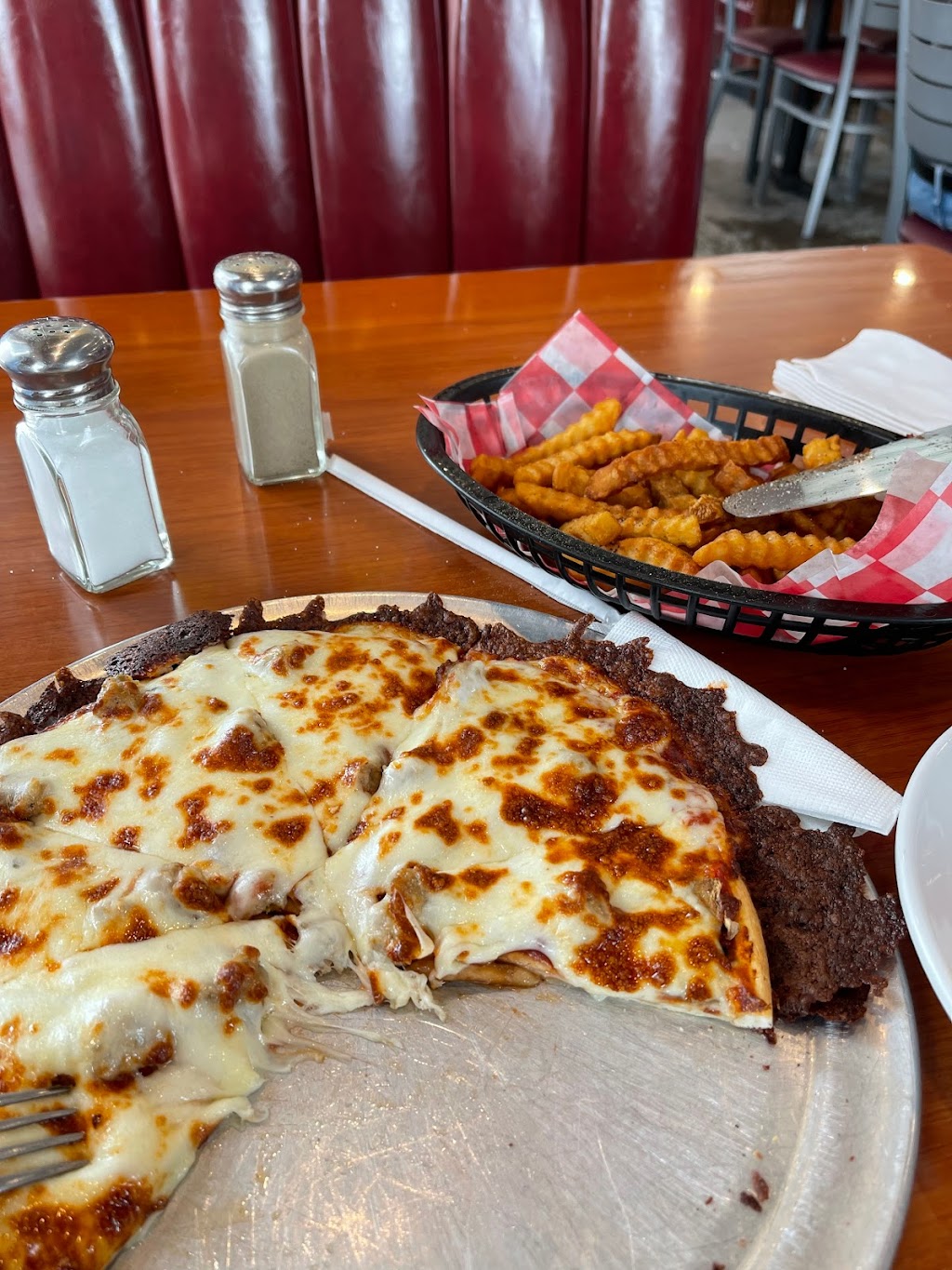 Parkers Pizzeria | 124 N Main St, Georgetown, OH 45121, USA | Phone: (937) 378-6936