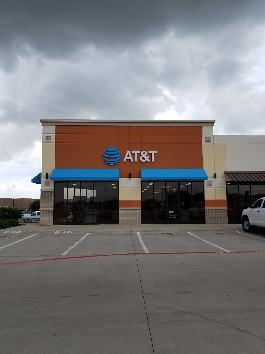 AT&T Store | 100 Kings Fort Pkwy Suite 112, Kaufman, TX 75142, USA | Phone: (972) 932-1004