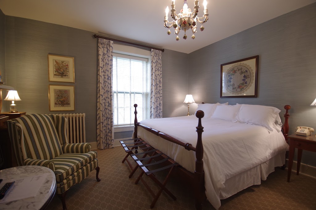 Beaumont Inn | 638 Beaumont Inn Dr, Harrodsburg, KY 40330, USA | Phone: (859) 734-3381