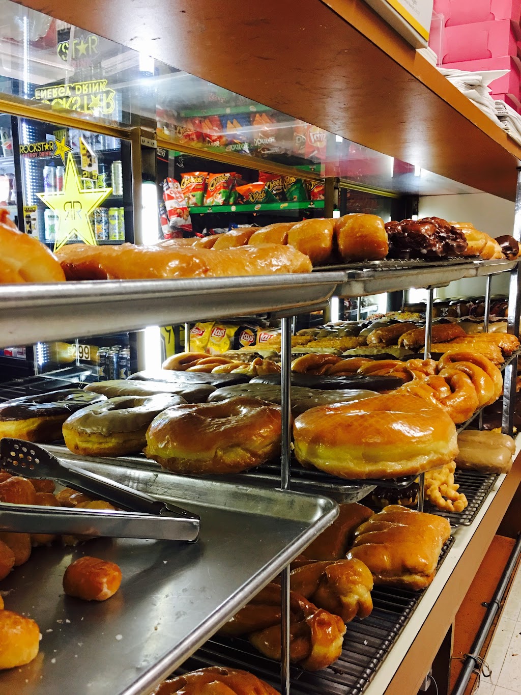 Erics Donuts | 5669 Mack Rd, Sacramento, CA 95823, USA | Phone: (916) 424-6111