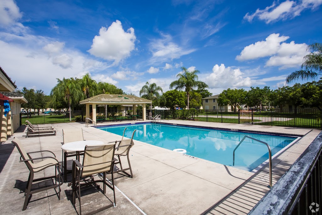 Hidden Grove Apartments in Homestead | 13815 SW 271st Terrace, Homestead, FL 33032, USA | Phone: (305) 258-1690