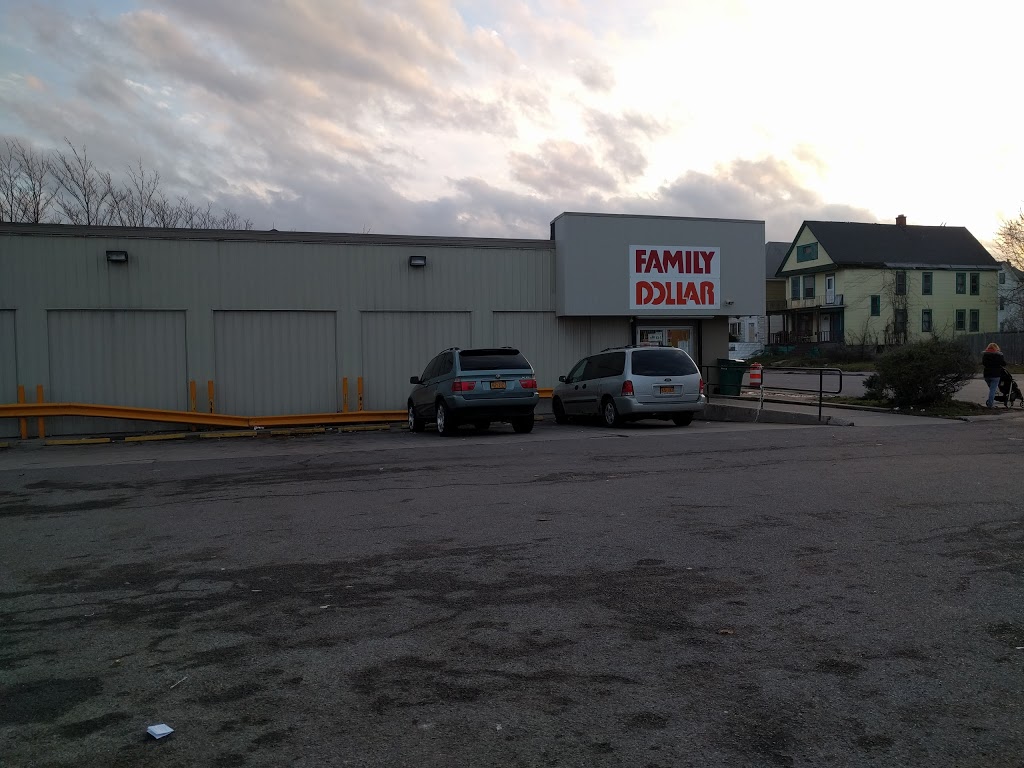 Family Dollar | 2565 Bailey Ave, Buffalo, NY 14215, USA | Phone: (716) 517-3202