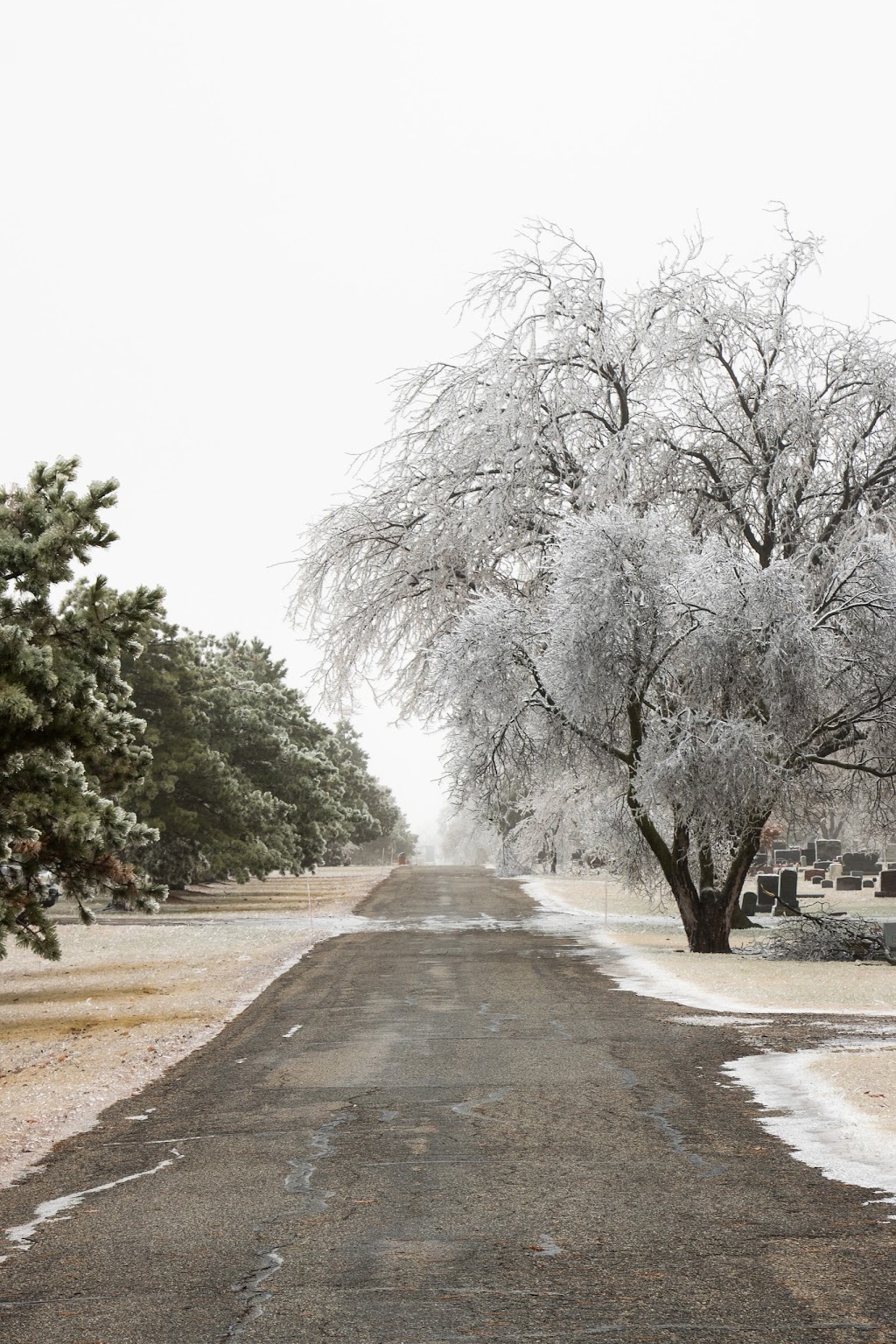 McPherson Cemetery | 1601 Cemetery Dr, McPherson, KS 67460, USA | Phone: (620) 245-2568