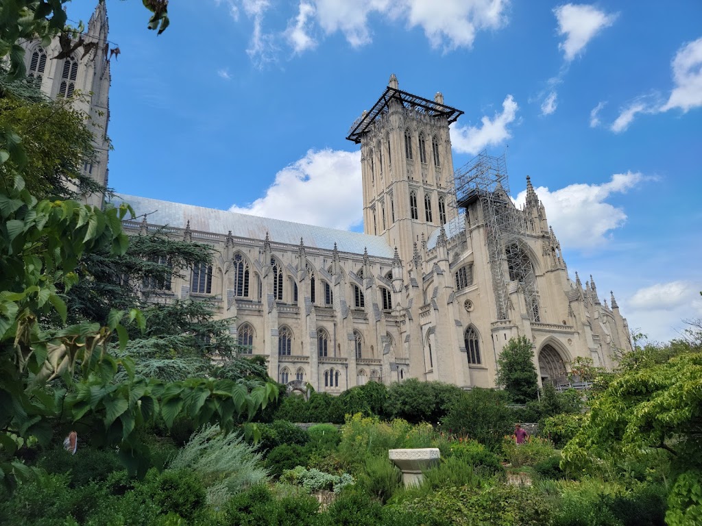 Washington National Cathedral | 3101 Wisconsin Ave NW, Washington, DC 20016, USA | Phone: (202) 537-6200