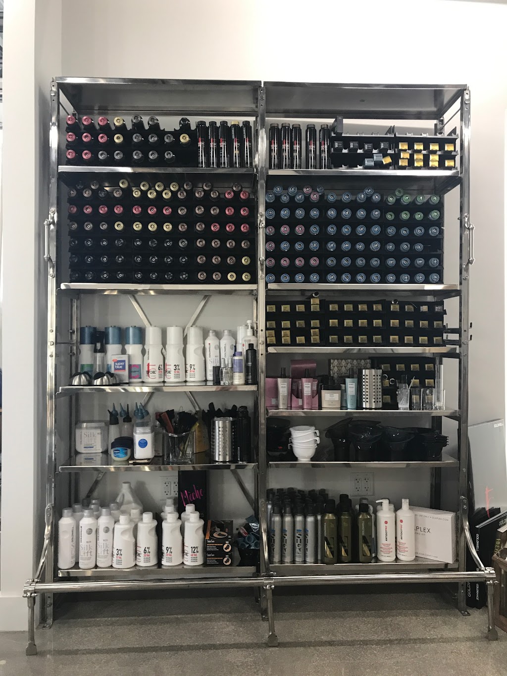 One 11 Hair Studio | 15805 Biscayne Blvd #111, North Miami Beach, FL 33160, USA | Phone: (786) 657-3526