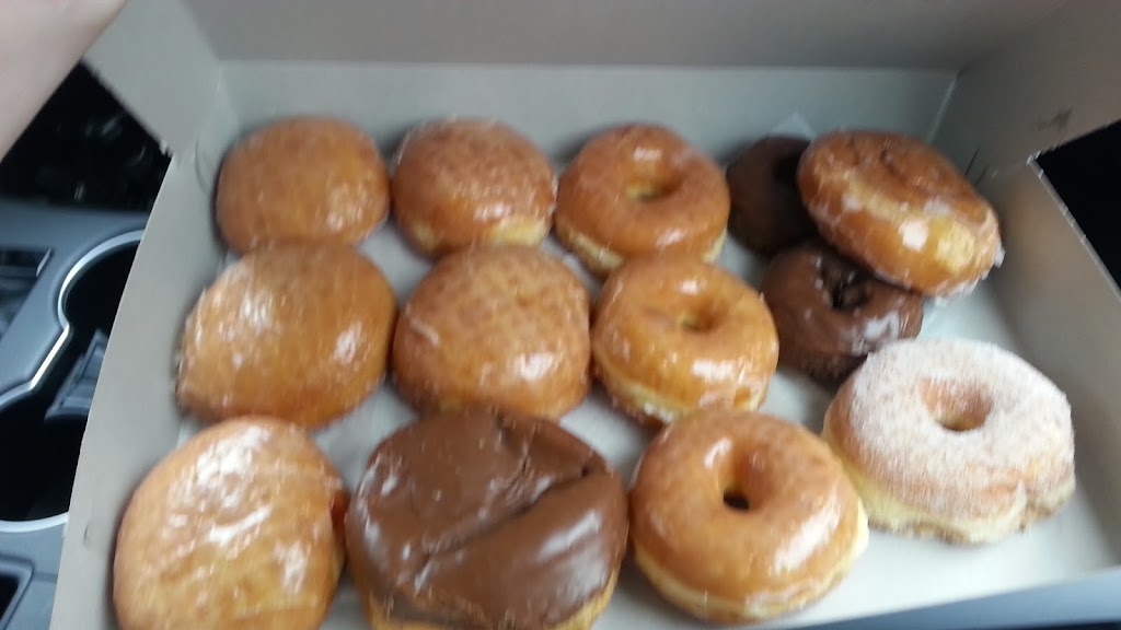 Jax Donut House | 475 S Associated Rd, Brea, CA 92821, USA | Phone: (714) 529-0221