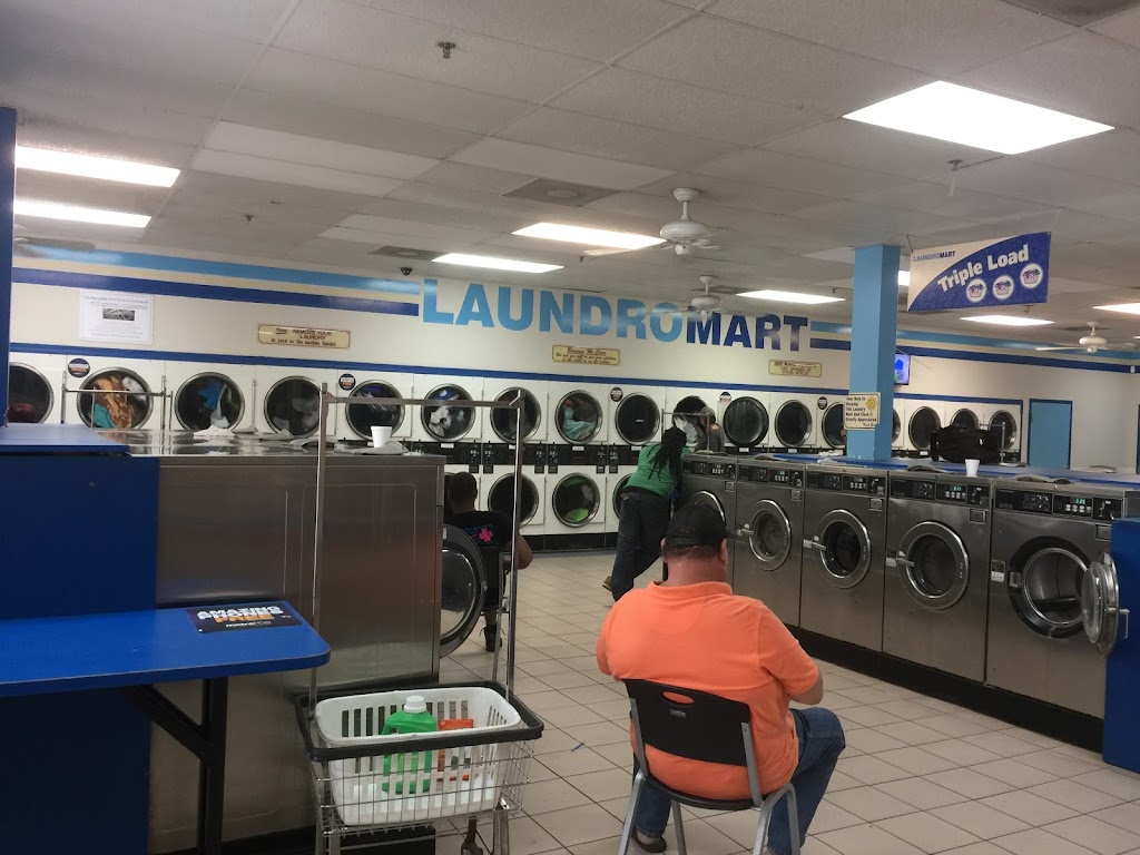 Laundromart | 3113 W Colonial Dr #8020, Orlando, FL 32808, USA | Phone: (407) 296-8588