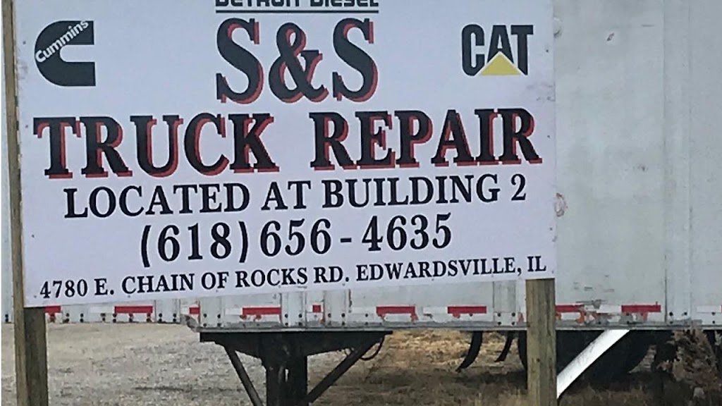 S & S Truck Repair | 4780 E Chain of Rocks Rd, Edwardsville, IL 62025, USA | Phone: (618) 656-4635