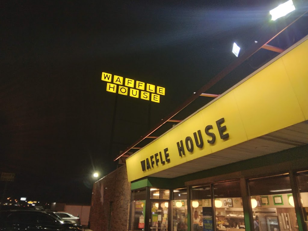 Waffle House | 3113 Bandera St, Denton, TX 76207, USA | Phone: (940) 243-5257