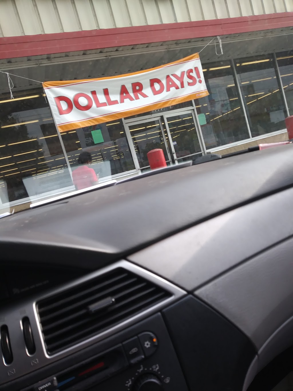 Family Dollar | 8331 N Nebraska Ave, Tampa, FL 33604 | Phone: (813) 207-1182