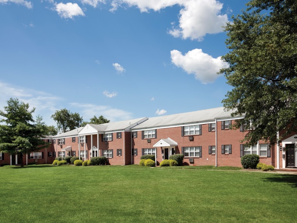 Piscataway Park Apartments | 3060 New Brunswick Ave, Piscataway, NJ 08854, USA | Phone: (732) 889-5398